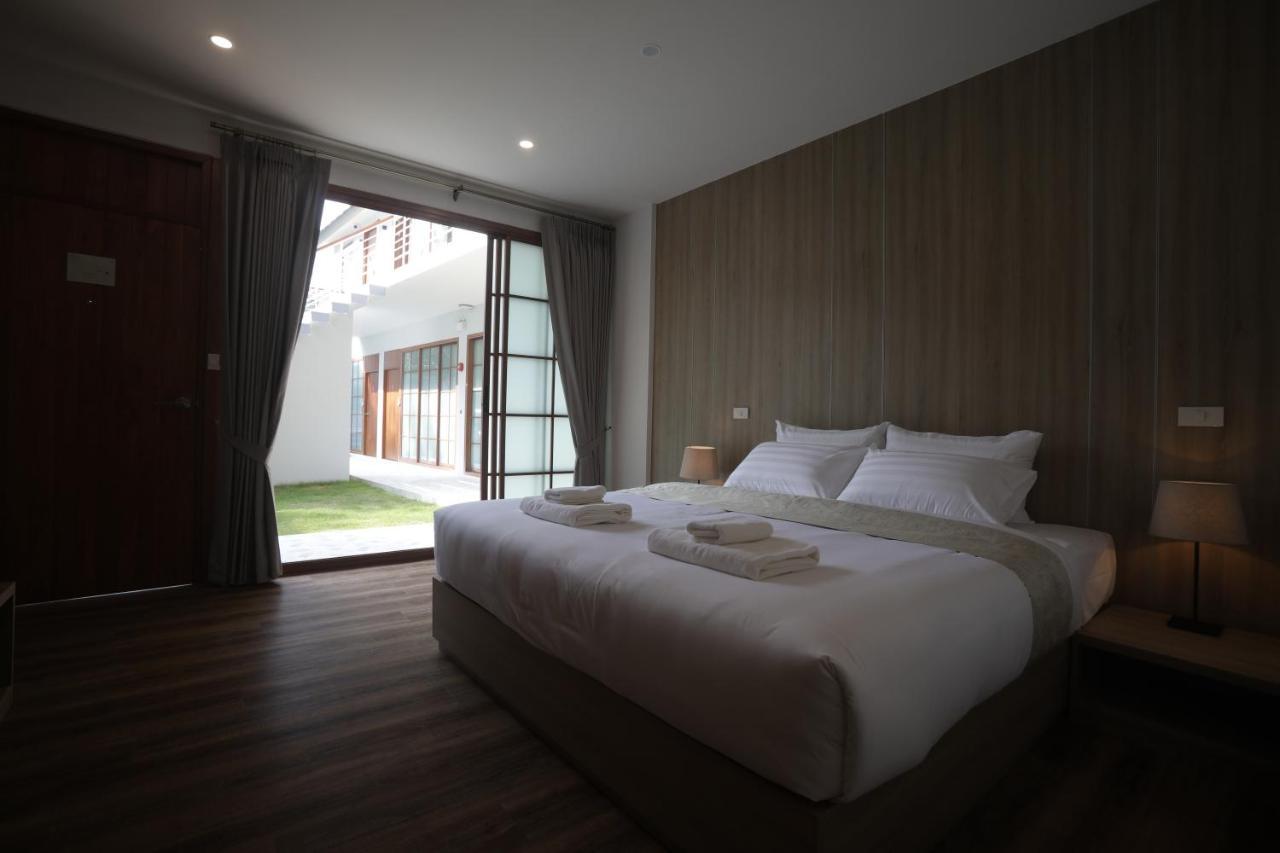 Four O'Clock Hotel Chiang Mai Exterior foto