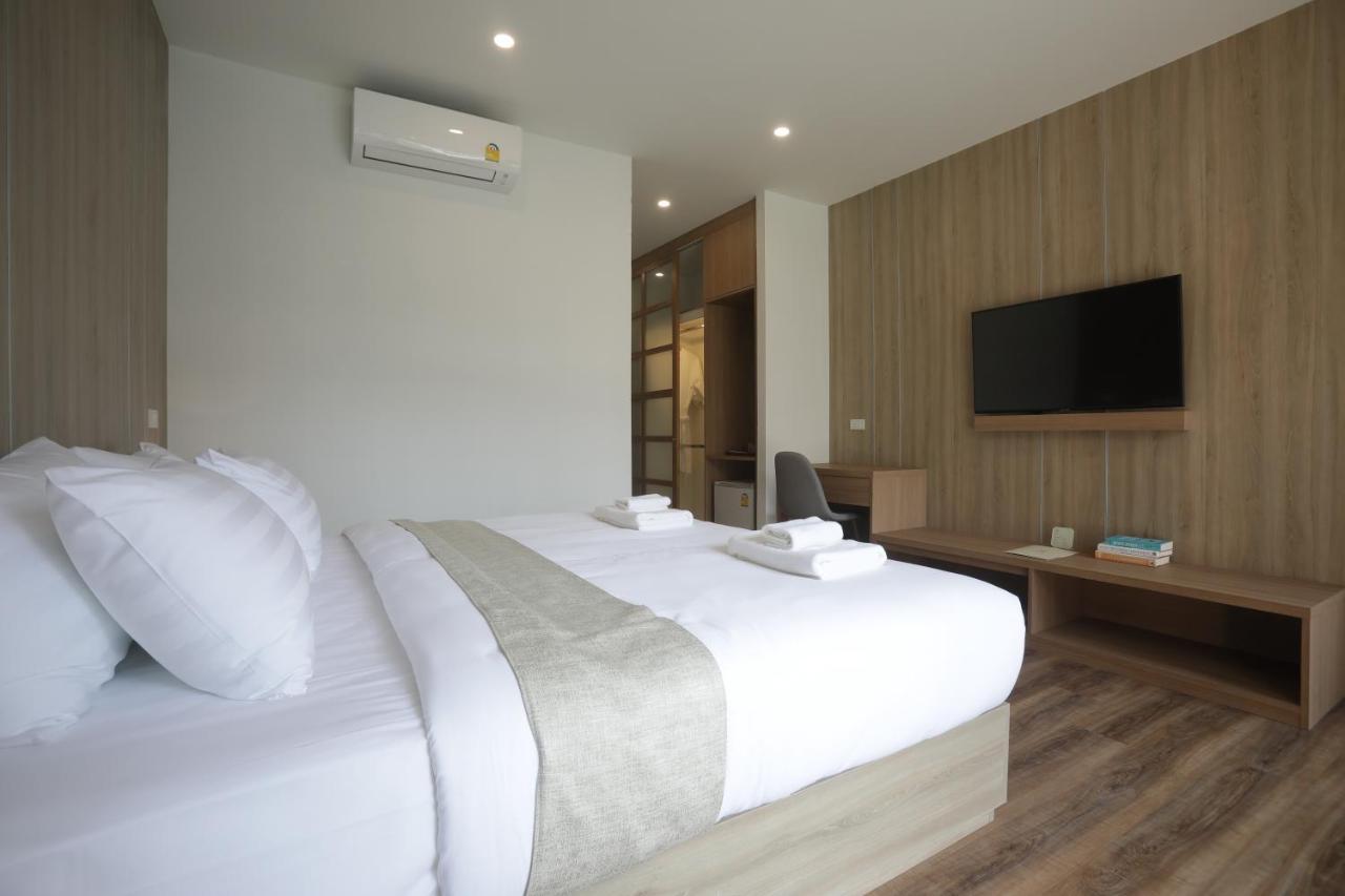 Four O'Clock Hotel Chiang Mai Exterior foto