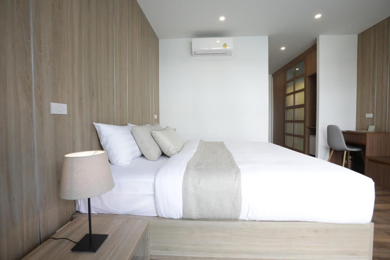 Four O'Clock Hotel Chiang Mai Exterior foto