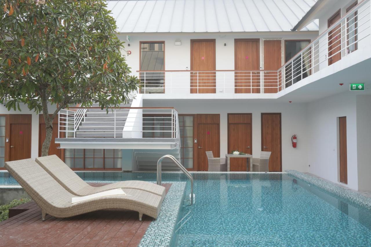 Four O'Clock Hotel Chiang Mai Exterior foto